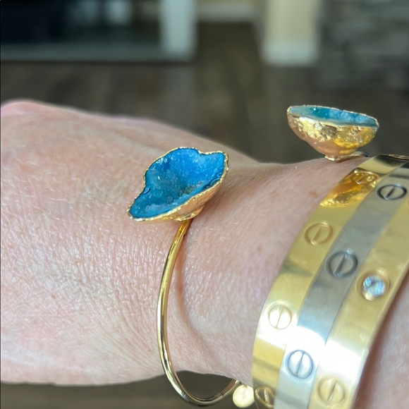 Pretty Blue Druzy Bracelet - Picture 4 of 4